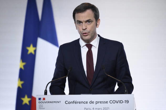 French Health Minister Olivier Veran and French Prime Minister Jean Castex hold a press conference on the French government s current strategy for the ongoing Covid-19 (novel cornavirus) pandemic, on March 4, 2021, in Paris. Le ministre francais de la sante Olivier Veran et le Premier ministre Jean Castex tiennent une conference de presse sur la strategie actuelle du gouvernement francais face a la pandemie actuelle de Covid-19 (nouveau cornavirus), le 4 mars 2021, a Paris. NEWS : Conference de presse du ministre de la Sante et du Premier ministre francais - 04 03 2021 POOL ELIOTBLONDET PANORAMIC  757977_017