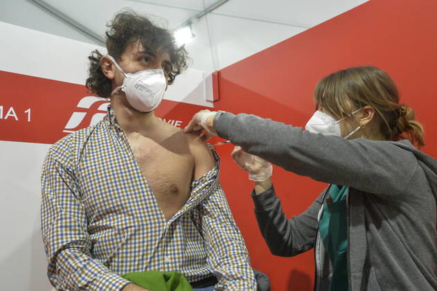 Inauguration of the new anti Covid vaccine center - 19 at Termini station in the photo vaccination with the AstraZeneca vaccine of health personnel Editorial Usage Only  Copyright: xSTEFANOxCAROFEIx xIPAx