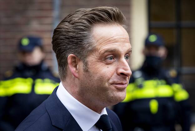 DEN HAAG - Hugo de Jonge, demissionair minister van Volksgezondheid, Welzijn en Sport, staat de pers te woord op het Binnenhof na afloop van een overleg van de Ministeriele Commissie COVID-19. ANP SEM VAN DER WAL Copyright: xHollandsexHoogtex xxANPx x429011437x