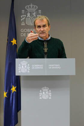 The director of the Center for Coordination of Alerts and Health Emergencies (CCAES), Fernando Simon, gives a conference on the monitoring of the pandemic by COVID-19, at the Ministry of Health, in Madrid (Spain), on March 8, 2021. The appearance takes place during the International Women s Day, marked this year by the prohibition of the claims in Madrid and absence of large mobilizations in the rest of Spain, as in previous years, which have been replaced by concentrations in the street with capacity restrictions or security protocols against the coronavirus. 08 MARCH 2021;FERNANDO SIMON;COVID-19;PANDEMIC;EPIDEMIC;DISEASE;VIRUS;CORONAVIRUS LagenciaEP PRESS O.BARROSO.POOL 03 08 2021 MADRID MADRID Spain Copyright: xLagenciaEPxPRESS O.BARROSO.POOLx 3597695
