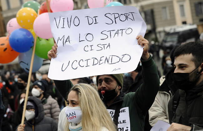 Coronavirus in Italien, Protest von Angestellten im Sport-Sektor in Rom Foto IPP Fabio Cimaglia Roma 09 03 2021 emergenza coronavirus - covid 19 nella foto la manifestazione di protesta dei lavoratori del settore sport Roma 09 03 2021 - Manifestazione