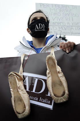Coronavirus in Italien, Protest von Angestellten im Sport-Sektor in Rom Foto IPP Fabio Cimaglia Roma 09 03 2021 emergenza coronavirus - covid 19 nella foto la manifestazione di protesta dei lavoratori del settore sport - asso danza italia Roma 09 03 2021 - Manifestazione