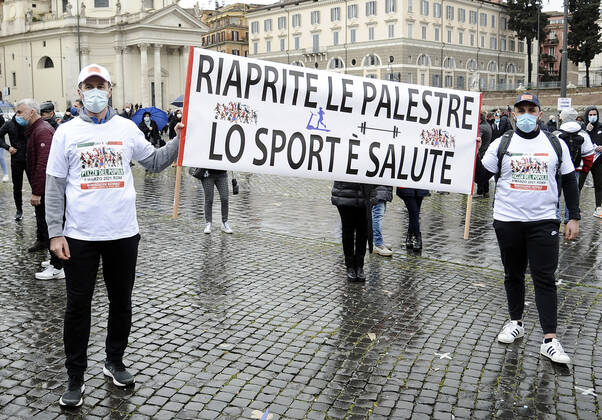 Coronavirus in Italien, Protest von Angestellten im Sport-Sektor in Rom Foto IPP Fabio Cimaglia Roma 09 03 2021 emergenza coronavirus - covid 19 nella foto la manifestazione di protesta dei lavoratori del settore sport Roma 09 03 2021 - Manifestazione