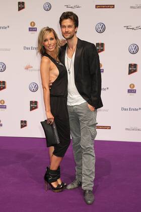 annemarie warnkross und wayne carpendale beim Echo 2011 - dem Deutschen Musikpreis am Roten Teppich in der Messe Berlin am Funkturm. Es ist der 20. Echo. 20 Jahre Echo. Copyright: xEventpress Herrmannx