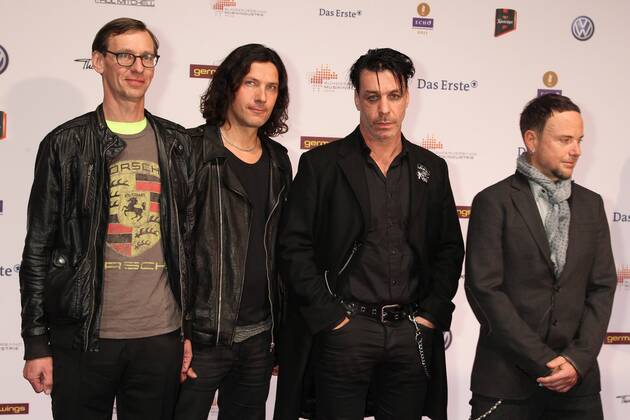 Ramstein beim Echo 2011 - dem Deutschen Musikpreis am Roten Teppich in der Messe Berlin am Funkturm. Es ist der 20. Echo. 20 Jahre Echo. Copyright: xEventpress Herrmannx