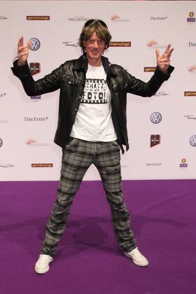 Mickie Krause beim Echo 2011 - dem Deutschen Musikpreis am Roten Teppich in der Messe Berlin am Funkturm. Es ist der 20. Echo. 20 Jahre Echo. Copyright: xEventpress Herrmannx