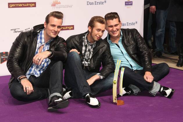 The Baseballs beim Echo 2011 - dem Deutschen Musikpreis am Roten Teppich in der Messe Berlin am Funkturm. Es ist der 20. Echo. 20 Jahre Echo. Copyright: xEventpress Herrmannx