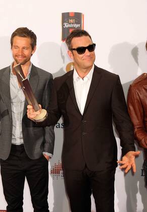 Preistraeger Take That mit Robbie Williams zur Verleihung des Echo 2011 Deutscher Musikpreis in den Messehallen in Berlin Copyright: xEventpressxHerrmannx