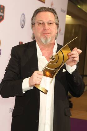 Gerd Gebhardt, Executive Producer Echo mit goldenem Echo beim Echo 2011 - dem Deutschen Musikpreis an der Preistraeger Wand in der Messe Berlin am Funkturm. Es ist der 20. Echo. 20 Jahre Echo. Copyright: xEventpress Herrmannx
