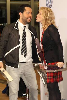 Preistraeger Adel Tawil und Annette Humpe beim Echo 2011 - dem Deutschen Musikpreis an der Preistraeger Wand in der Messe Berlin am Funkturm. Es ist der 20. Echo. 20 Jahre Echo. Copyright: xEventpress Herrmannx