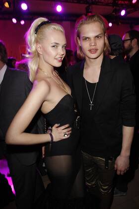 Wilson Gonzales Ochsenknecht und seine Freundin Bonnie Strange beim Echo 2011 - dem Deutschen Musikpreis bei der Party in der Messe Berlin am Funkturm. Es ist der 20. Echo. 20 Jahre Echo. Copyright: xEventpress Radkex
