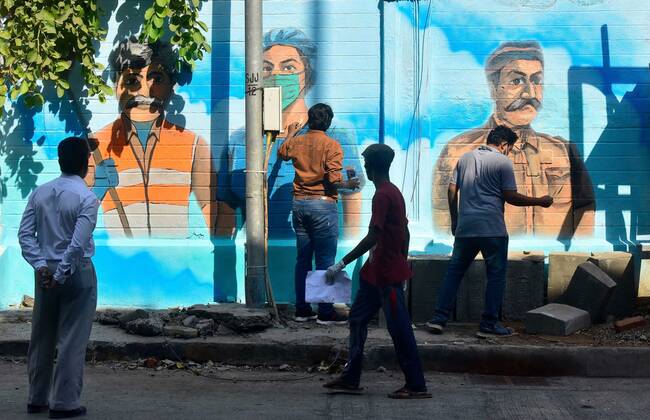 MUMBAI, INDIA - MARCH 9: Artist Nitin Dongare makes a mural on Covid-19 frontline workers, at JJ Hospital, Dongri, on March 9, 2021 in Mumbai, India. (Photo by Anshuman Poyrekar Hindustan Times )