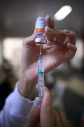 March 10, 2021, Franca, Sao Paulo, Brazil: Coronavac vaccine ampoule. Elderly between 85 and 89 years old receive the second dose of the vaccine against covid-19 in Franca, Sao Paulo, Brazil, on March 10, 2021. Franca Brazil - ZUMAv129 20210310_znp_v129_013 Copyright: xIgorxDoxValex