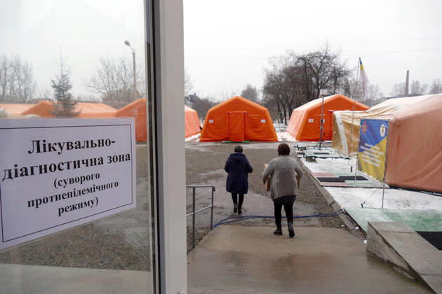 BOHORODCHANY, UKRAINE - MARCH 10, 2021 - The mobile hospital of the Rapid Response Centre of the State Emergency Service set up outside the Bohorodchany Central District Hospital starts admitting first COVID-19 patients, Bohorodchany urban-type settlement, Ivano-Frankivsk Region, western Ukraine. Mobile hospital of State Emergency Service in Bohorodchany  Copyright: xYuriixRylchukx