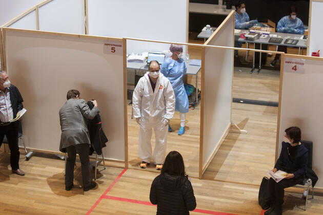 AUT, 2021-03-11; FEATURE COVID GESUNDHEIT - GROSSANGELEGTE IMPFAKTION MIT BIONTECH-PFIZER IM BEZIRK SCHWAZ: ;