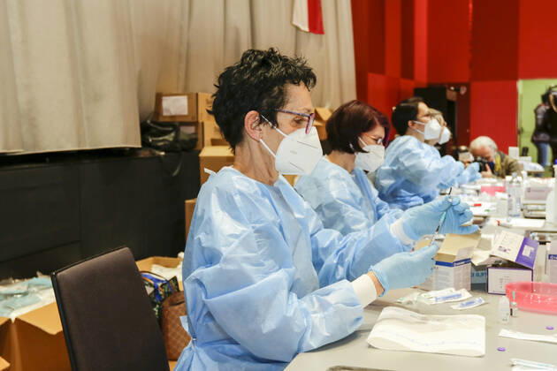AUT, 2021-03-11; FEATURE COVID GESUNDHEIT - GROSSANGELEGTE IMPFAKTION MIT BIONTECH-PFIZER IM BEZIRK SCHWAZ: ;
