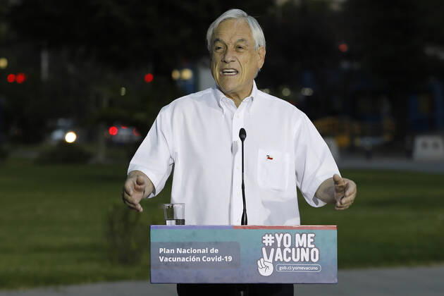 Santiago, March 12, 2021 The President of the Republic, Sebastian Pinera, receives second dose of vaccine against Covid 19 Dragomir Yankovic Aton Chile, Santiago Chile Aton Chile Aton 494365  Copyright: DRAGOMIRxYANKOVIC ATONxCHILE