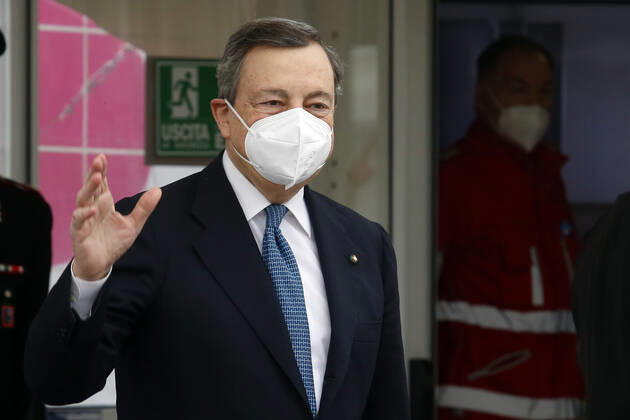 The Italian premier Mario Draghi visits the vaccination center of Fiumicino. Rome (Italy), March 12th 2021 Photo Samantha Zucchi Insidefoto SamanthaxZucchi