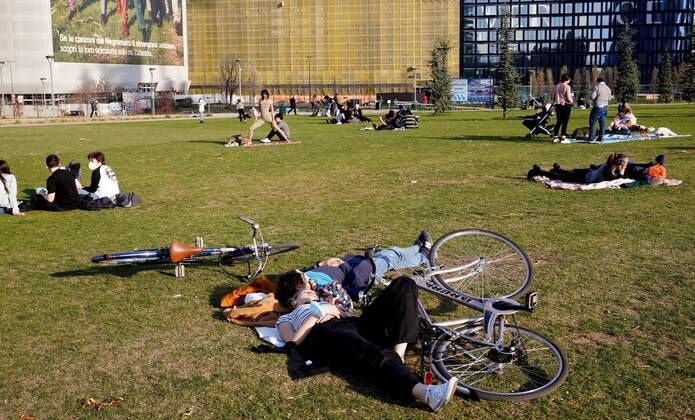 Milan, Last days of the dark or reinforced orange zone, before passing to the red zone for Covid infections in the Lombardy region, in the photo people at the Parco Bam library of trees Editorial Usage Only  Copyright: xDuilioxPiaggesix xIPAx