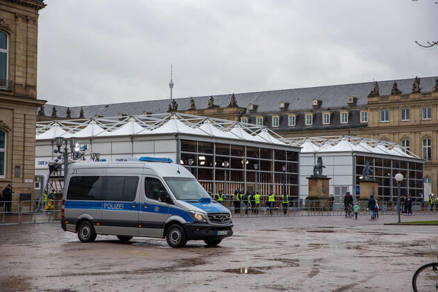 Stuttgart Themenbilder: Landtag von Baden-Wuerttemberg, Stuttgart, 14.03.2021, Themenbilder: Landtag von Baden-Wuerttemberg, Stuttgart, Polizei auf dem Stuttgarter Schlossplatz, ARD und ZDF Studio, 14.03.2021, Copyright: xEIBNER DROFITSCHx EP_ddh