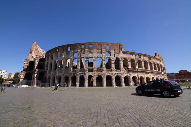 Rome: Colosseum on first day of Red Zone View of Colosseum on the first day with the restrictions of red zone for the fight against the Covid-19 pandemic Rome Italy Copyright: MatteoxNardone