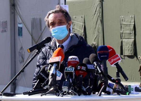 Coronavirus in Italien, Drive In Impfzentrum bei Mailand foto ipp clemente marmorino milano 15 03 2021 emergenza coronavirus covid 19 inaugurazione del primo drive through per tamponi convertito in presidio vaccinale nella foto attilio fontana presidente regione lombardia campagna vaccinale drive throu