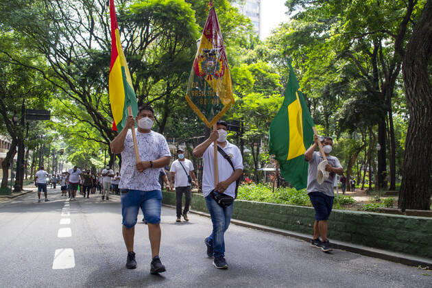 Coronavirus in Brasilien, Proteste gegen die Corona-Maßnahmen in Sao Paulo Protest Outside Joao Doria (INT) Protest Outside Joao Doria. March 15, 2021, Sao Paulo, Brazil: A group of traders marched along Avenida Sao Luiz and Viaduto Jacarei, this Monday afternoon (15). With Commerce closed in the central region of Sao Paulo, on the morning of this Monday, the 15th, the day of the beginning of the emergency phase decreed by the state government. As of this Monday, 15, more restrictive rules to combat the coronavirus pandemic (covid-19) come into force. During the red phase, only those services considered essential. Trade and non-essential services must remain closed, as well as shopping centers, galleries. Local consumption is not allowed in restaurants, only deliveries. In addition, the restriction from 8:00 pm to Copyright: xLecoxVianax