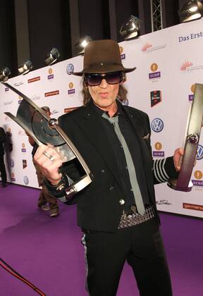 Preistrager: Udo Lindenberg beim Echo 2012 dem Deutschen Musikpreis Preistraeger vor der Verleihung in der Messe Berlin. Copyright: xEventpressxHerrmannx