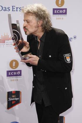 Preistrager Lebenswerk Wolfgang Niedecken beim Echo 2012 dem Deutschen Musikpreis Preistraeger vor der Verleihung in der Messe Berlin. Copyright: xEventpressxHerrmannx