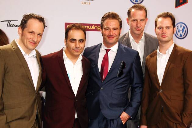 Dick Brave and the Backbeats beim Echo 2012 dem Deutschen Musikpreis auf dem Roten Teppich vor der Verleihung in der Messe Berlin. Copyright: xEventpressxHerrmannx