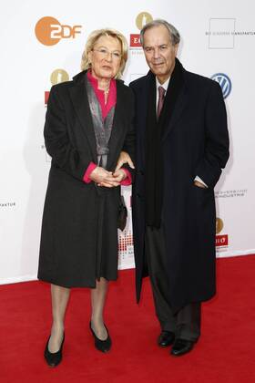 Dieter Stolte und Ehefrau Petra auf dem Roten Teppich bei der Verleihung des ECHO Klassik 2012 im Konzerthaus Berlin auf dem Gendarmenmarkt im Herzen Berlins. Copyright: xEventpressxHerrRax
