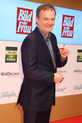 Frank Plasberg bei der Verleihung der GOLDENE BILD der FRAU 2013 - Deutschlands Starke Frauen in der Ullstein-Halle im Berliner Axel-Springer-Haus in Berlin. Copyright: xEventpressxHerrRax