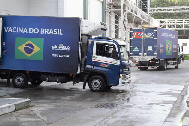 The delivery of CORONAVAC Vaccine to Brazilian Ministry of Health. The delivery of CORONAVAC Vaccine to Brazilian Ministry of Health. March 17, 2021, Sao Paulo, Brazil: The Governor of Sao Paulo, Joao Doria, participates in the delivery of over 2 million doses of Butantan Institute vaccine against coronavirus to the PNI (National Immunization Program) of Brazilian Ministry of Health. With the new shipment, the total number of vaccines offered by Butantan to the PNI reaches 22.6 million doses since the beginning of deliveries, on January 17. This week alone, Butantan released more than 5 million doses to the Ministry of Health, at the Butantan Institute (in front of CPV - Vaccine Production Center). The delivery of CORONAVAC Vaccine to Br  Copyright: xLecoxVianax