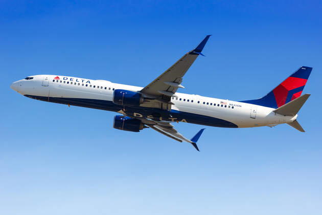 Atlanta, Vereinigte Staaten, 3 April 2019: Ein Boeing 737-900ER Flugzeug der Delta Air Lines mit dem Kennzeichen N842DN startet vom Flughafen Atlanta (ATL) in den Vereinigten Staaten