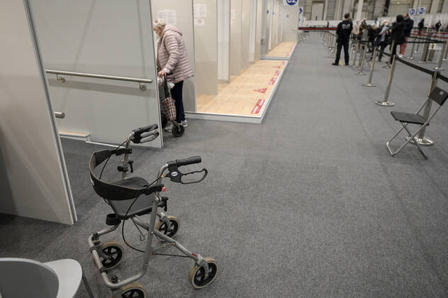 GERMANY, corona virus GERMANY, Hamburg, corona pandemic, largest vaccination center in Germany, for daily max 7000 people