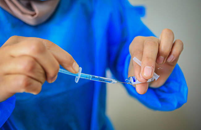 March 17, 2021, Gaza City, The Gaza Strip, Palestine: A shot of the Sputnik V Covid-19 vaccine is prepared to be administered at the Ministry of Health Sabha Al Harazeen clinic, in Al Shejaeiya neighborhood, in the east of Gaza City, 17 March 2021. The Palestinian Authority received on 17 March around 60,000 coronavirus vaccine doses as a first shipment through the COVAX initiative. People start to receive doses of Russia s Sputnik V COVID-19 coronavirus vaccine in the Ministry of Health clinics and United Nations Relief and Works Agency for Palestine Refugees (UNRWA) s clinics. Gaza City Palestine - ZUMAq100 20210317_zaa_q100_001 Copyright: xAbedxAlrahmanxAlkahloutx