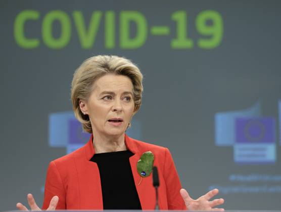 News Themen der Woche KW11 News Bilder des Tages European Commission President Ursula von der Leyen addresses the media about the covid-19 passport at the Berlaymont, the headquarters of the European Commission, on March 17, 2021 in Brussels, Belgium. Today, the European Commission is proposing to create a digital green certificate to facilitate safe and free movement within the EU during the COVID-19 pandemic. The digital green certificate will be proof that a person has been vaccinated against COVID-19, tested negative or recovered from COVID-19. It will be available, free of charge, in digital or paper format. It will include a QR code to ensure the security and authenticity of the certificate.  NicolasxLandemardx xLexPictorium LePictorium_0243228
