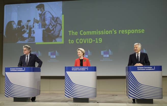 EU Commissioner for Internal Market Thierry Breton (L) the President of the European Commission Ursula von der Leyen (C) and the EU Commissioner for Justice Didier Reynders (R) speak to media about the covid-19 passeport in the Berlaymont, the EU Commission headquarter, on March 17, 2021 in Brussels, Belgium. Today, the European Commission is proposing to create a Digital Green Certificate to facilitate safe free movement inside the EU during the COVID-19 pandemic. The Digital Green Certificate will be a proof that a person has been vaccinated against COVID-19, received a negative test result or recovered from COVID-19. It will be available, free of charge, in digital or paper format. It will include a QR code to ensure security and authent  NicolasxLandemardx xLexPictorium LePictorium_0243221