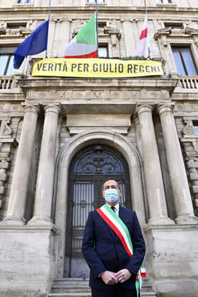 Coronavirus in Italien, Bürgermeister Giuseppe Sala bei Gedenken an Corona-Tote in Mailand foto ipp clemente marmorino milano 18 03 2021 Giornata nazionale in memoria delle vittime dell epidemia di Coronavirus nella foto il sindaco giuseppe sala durante il minuto di silenzio per la commemorazione per le vittime coronavirus covid 19 sindaco giuseppe sala alla comme