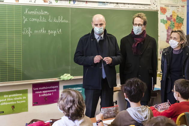 Coronavirus in Frankreich, Bildungsminister Jean Michel Blanquer besucht Grundschule in Paris Paris, France March 18, 2021 - Minister of National Education visits elementary school as part of Mathematics Week - French Education, Youth and Sports Minister Jean-Michel Blanquer, Gilles Le Gendre, Florence Berthout NEWS, POLITIQUE, EDUCATION, ECOLE ELEMENTAIRE, BLANQUER, SEMAINEDES MATHEMATIQUES, MATHS, ENSEIGNEMENT, APPRENTISSAGE, EDUCATIF, SCOLAIRE, SCOLARITE Copyright: xVincentxIsorex