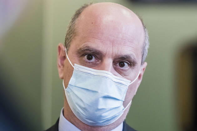 Coronavirus in Frankreich, Bildungsminister Jean Michel Blanquer besucht Grundschule in Paris Paris, France March 18, 2021 - Minister of National Education visits elementary school as part of Mathematics Week - French Education, Youth and Sports Minister Jean-Michel Blanquer NEWS, POLITIQUE, EDUCATION, ECOLE ELEMENTAIRE, BLANQUER, SEMAINEDES MATHEMATIQUES, MATHS, ENSEIGNEMENT, APPRENTISSAGE, EDUCATIF, SCOLAIRE, SCOLARITE Copyright: xVincentxIsorex
