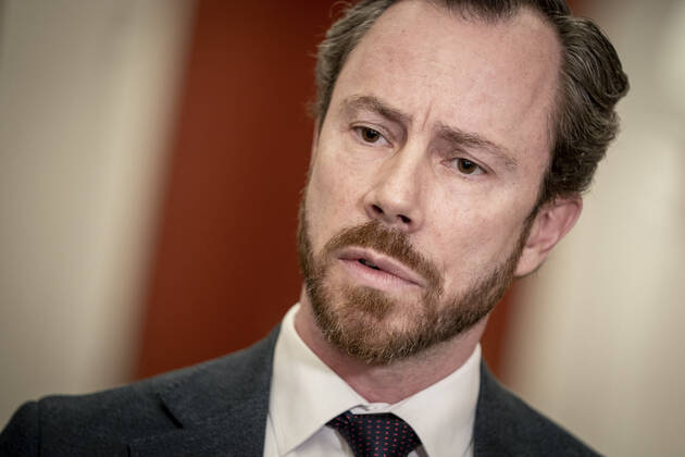 Coronavirus in Dänemark, Minister beraten über Lockerungen der Corona-Maßnahmen Jakob Ellemann-Jensen (V) ankommer til moede i Statsministeriet om en yderligere genaabning af landet, paa Christiansborg torsdag den 18. marts 2021.. , Copenhagen Denmark Copyright: RitzauxScanpix MadsxClausxRasmussenx cop103 spdk20210318-183536-L