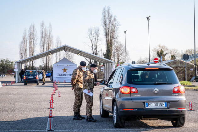 Milan - Astrazeneca vaccine against covid-19. Military vaccination hub at the Trenno park in via Novara. Drive-in vaccine Editorial Usage Only  Copyright: xMarcoxPassarox xIPAx