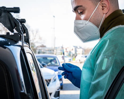 Milan - Astrazeneca vaccine against covid-19. Military vaccination hub at the Trenno park in via Novara. Drive-in vaccine Editorial Usage Only  Copyright: xMarcoxPassarox xIPAx