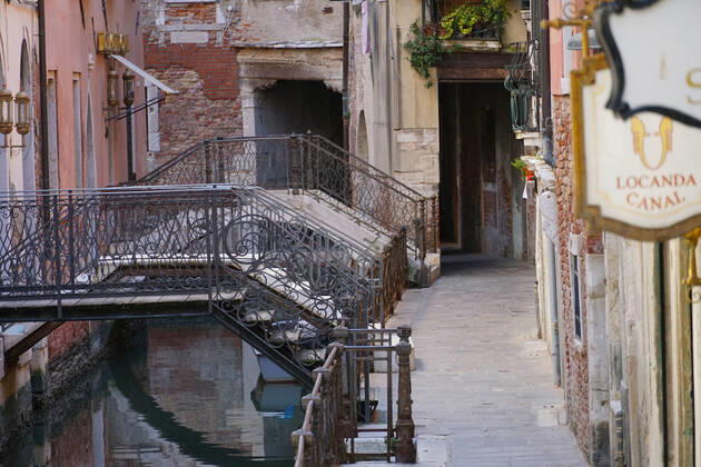 VENICE, LOCKDOWN SECOND SEASON Lockdown second season in Venice, internal path close st. Markus Square. Venezia Italy