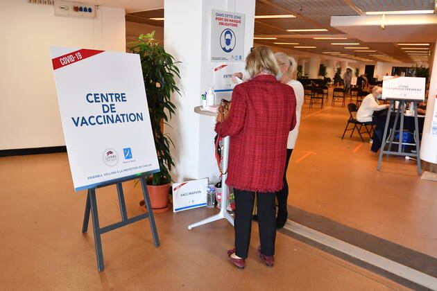 Coronavirus in Frankreich, Eindrücke aus Cannes Coronavirus en France: 3e week-end de confinement a Cannes. Cannes, 3eme Confinement (2021) : Des mesures de confinement inedites s appliquent a partir de ce week-end dans seize departements de France, notamment en region parisienne, dans le nord du pays, mais aussi en Normandie. Ce confinement acte III est plus souple que les precedentes editions : il est desormais possible de se promener sans limite de duree dans un rayon de dix kilometres, muni de son attestation de deplacement. 266186 2021-03-20 _sans_perso  Copyright: xL.Urmanx xStarfacex STAR_266186_018