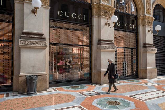 Milan. Red area streets in the center few people restaurants shops and bars closed In the photo Galleria Vittorio Emanuele Editorial Usage Only  Copyright: xCarloxCozzolix xIPAx