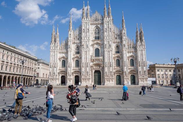 Milan. Red area streets in the center few people restaurants shops and bars closed In the photo piazza duomo Editorial Usage Only  Copyright: xCarloxCozzolix xIPAx