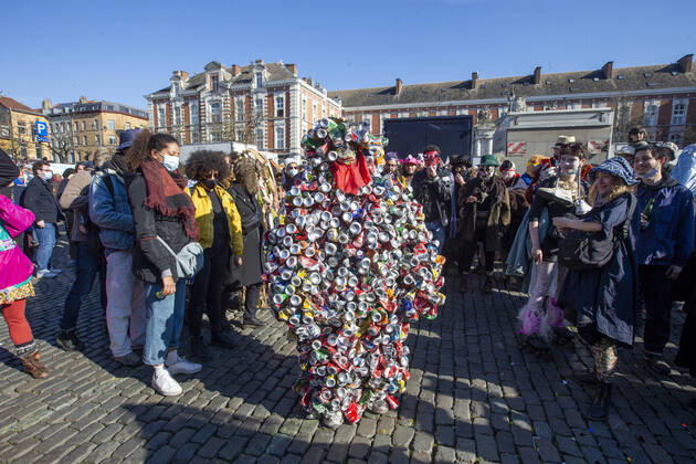 Illustration picture shows the Carnaval Sauvage at the Vossenplein place du jeu de Balle in the Brussels Marollen Marolles neighbourhood, Saturday 20 March 2021.  NICOLASxMAETERLINCK 2675661