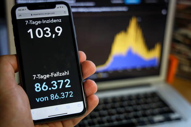 Coronavirus in Deutschland - Covid-19-Dashboard des Robert Koch-Institut 21.03.2021: Robert Koch-Institut: 7-Tage-Inzidenz 103,9. 7-Tage-Fallzahl 86.372.